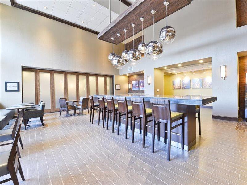 Hampton Inn & Suites Greensboro/Coliseum Area Eksteriør bilde