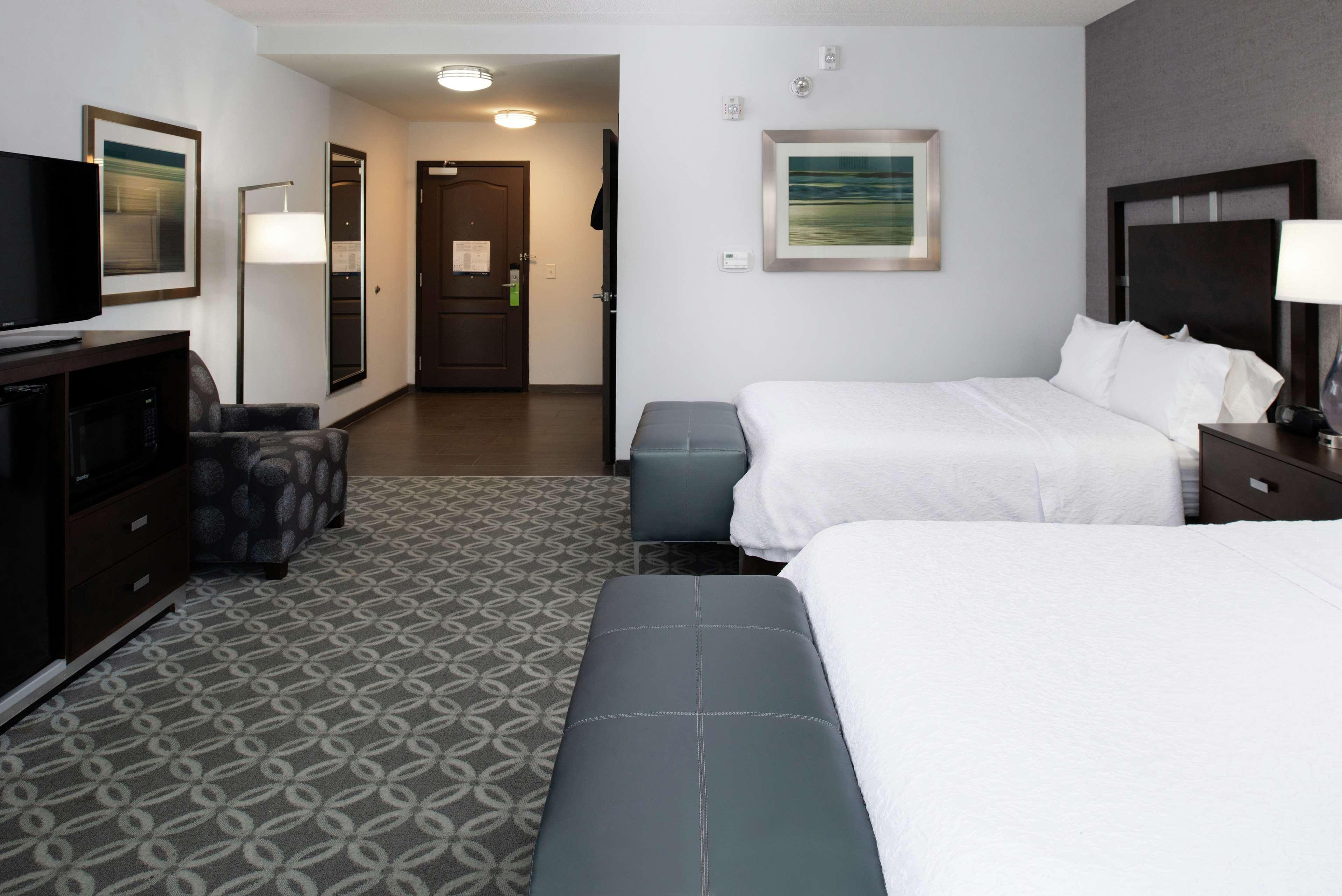 Hampton Inn & Suites Greensboro/Coliseum Area Eksteriør bilde