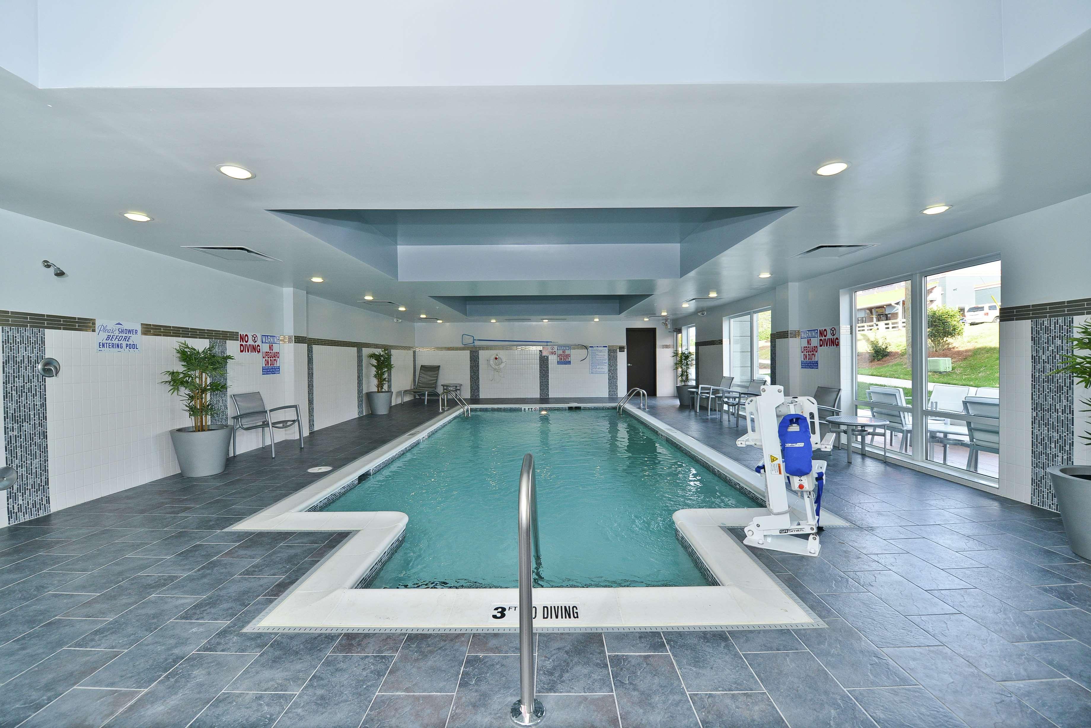 Hampton Inn & Suites Greensboro/Coliseum Area Eksteriør bilde