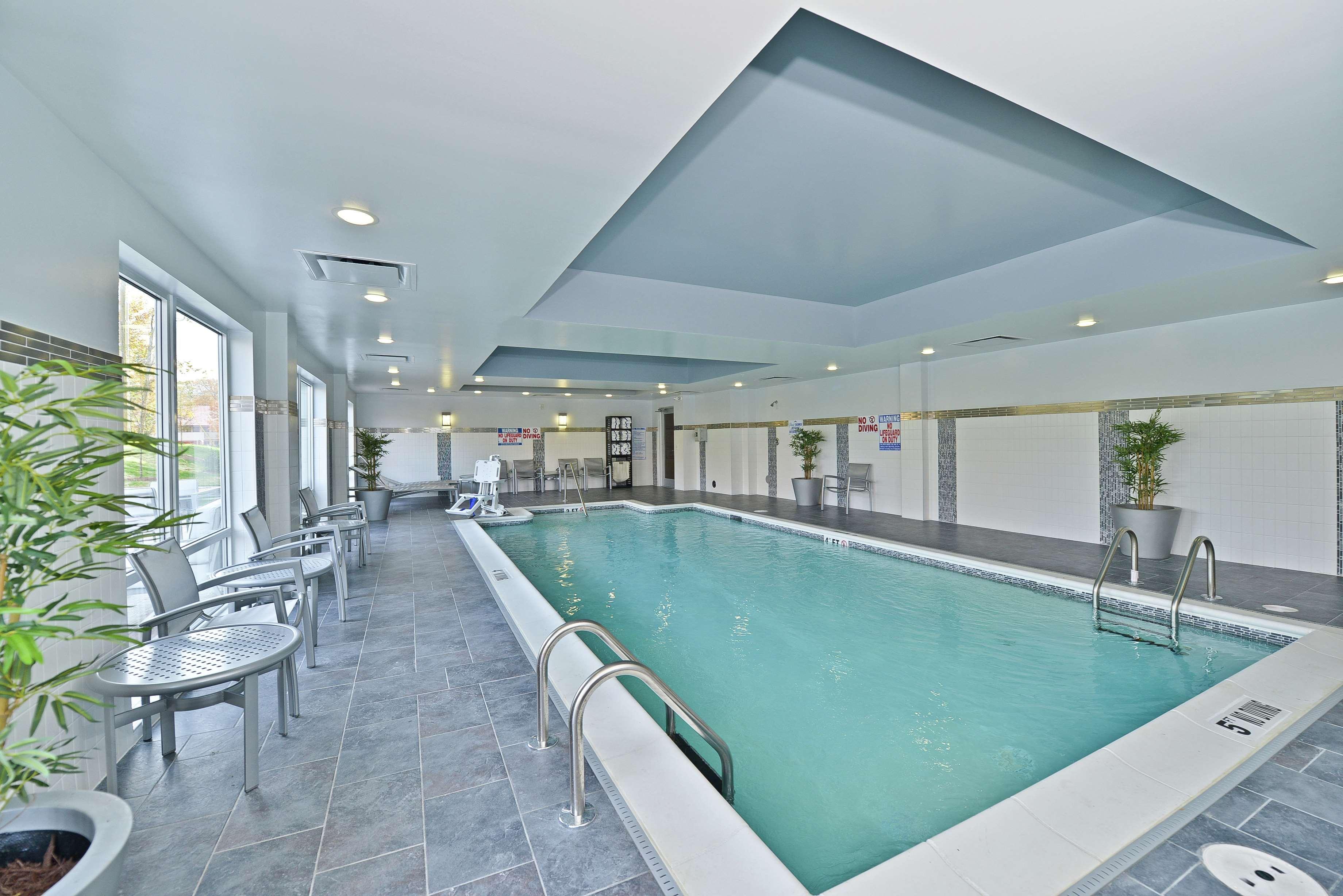 Hampton Inn & Suites Greensboro/Coliseum Area Eksteriør bilde