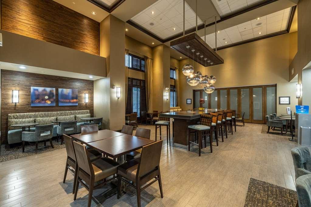 Hampton Inn & Suites Greensboro/Coliseum Area Eksteriør bilde