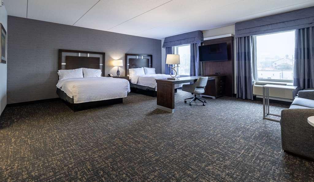 Hampton Inn & Suites Greensboro/Coliseum Area Rom bilde