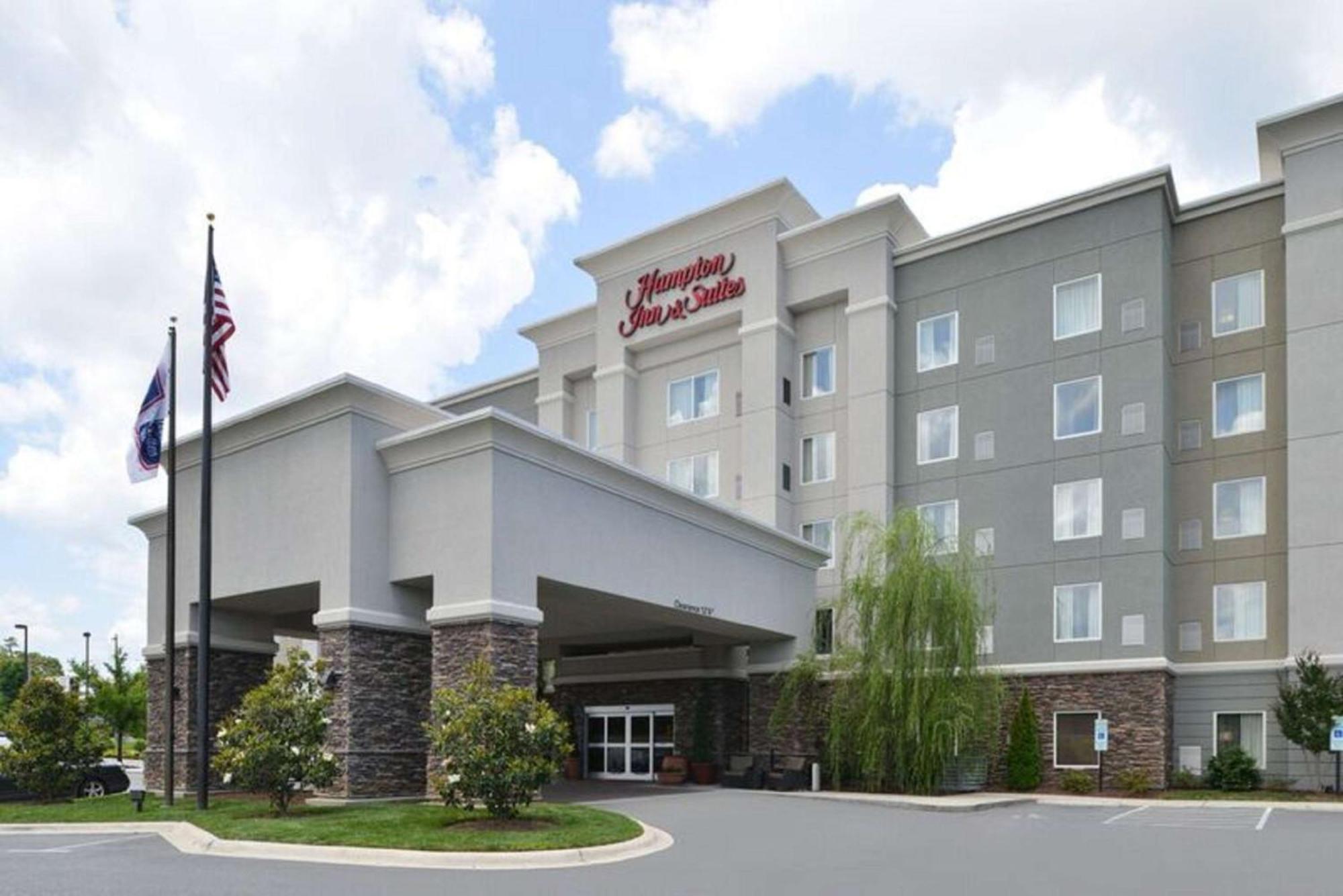 Hampton Inn & Suites Greensboro/Coliseum Area Eksteriør bilde